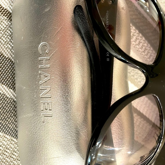 Chanel Sunglasses Authentic quilt pattern blk - Picture 13 of 17